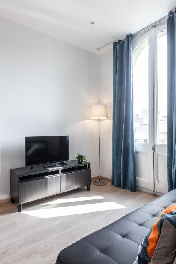 Bright Apartment With Balconies 34 巴塞罗那 外观 照片