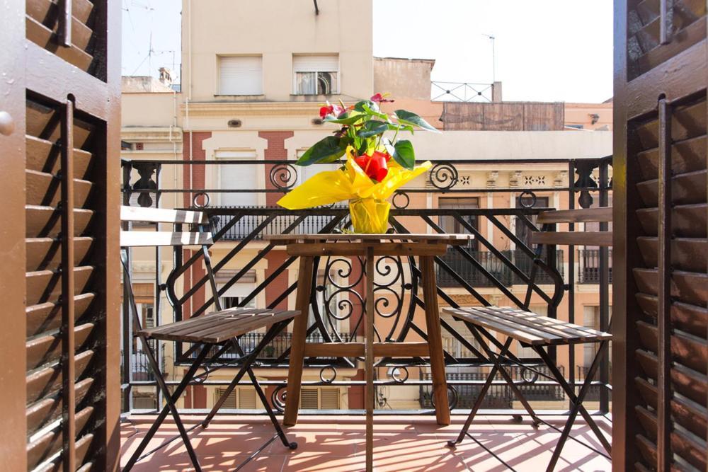 Bright Apartment With Balconies 34 巴塞罗那 外观 照片